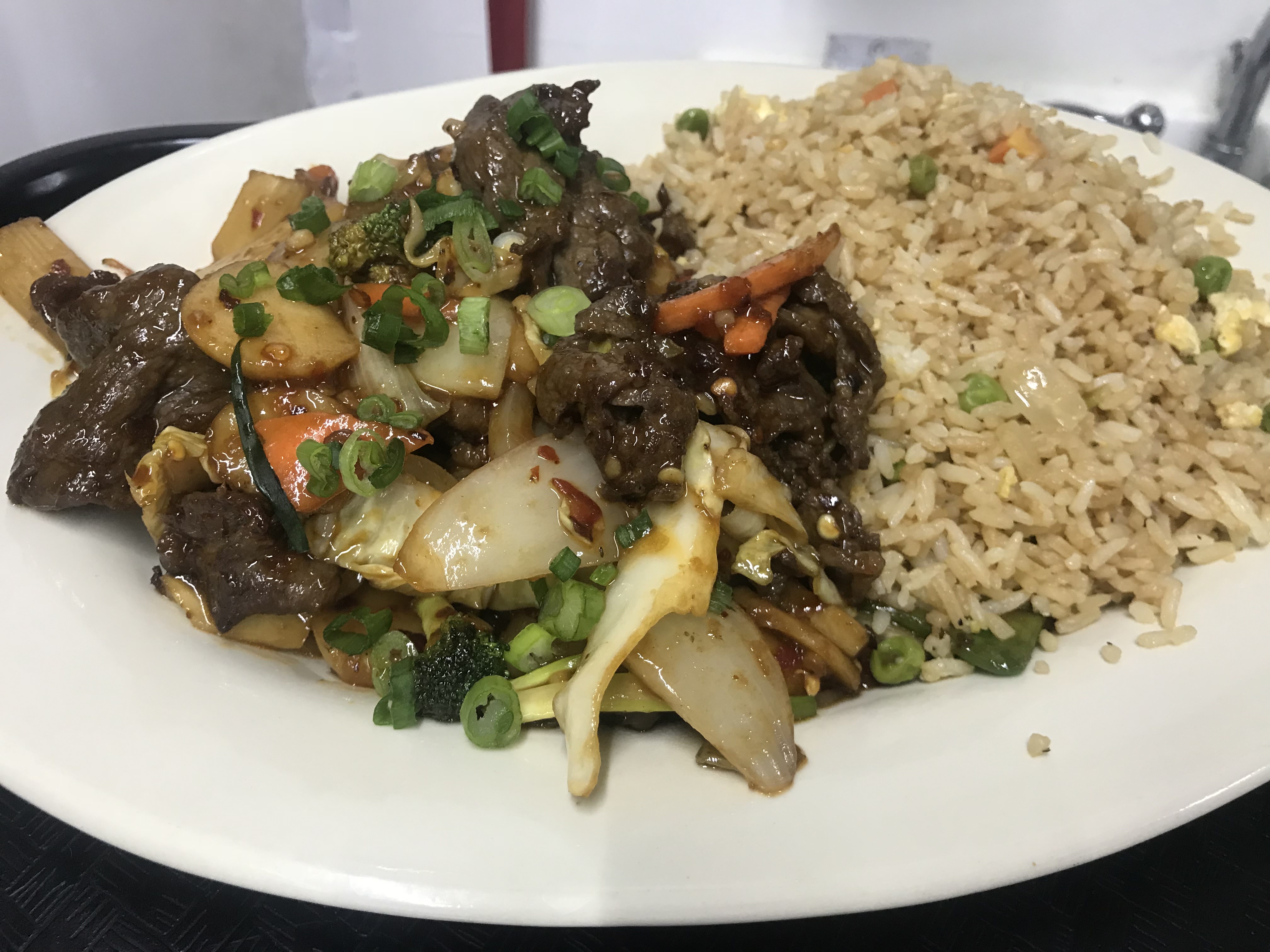 Order Mongolian Beef Plate food online from Doshirock store, Haltom City on bringmethat.com