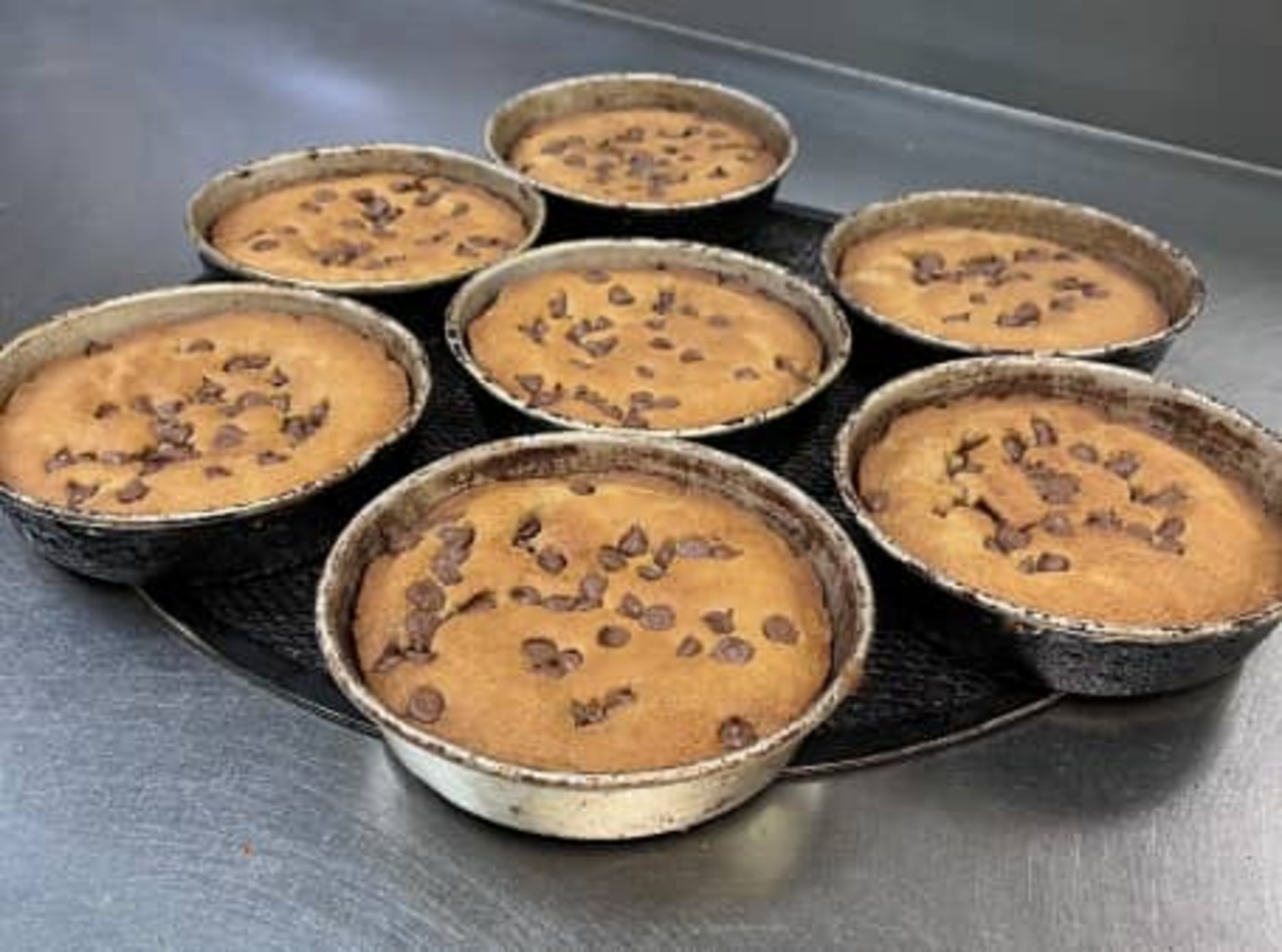 Order Deep Dish Chocolate Chip Cookie food online from PizzaPapalis store, Bloomfield Hills on bringmethat.com