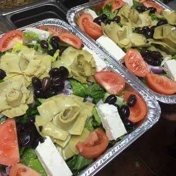 Order Garden Fresh Salads Full Tray food online from Papa Ray's Pizza & Wings store, Carol Stream on bringmethat.com