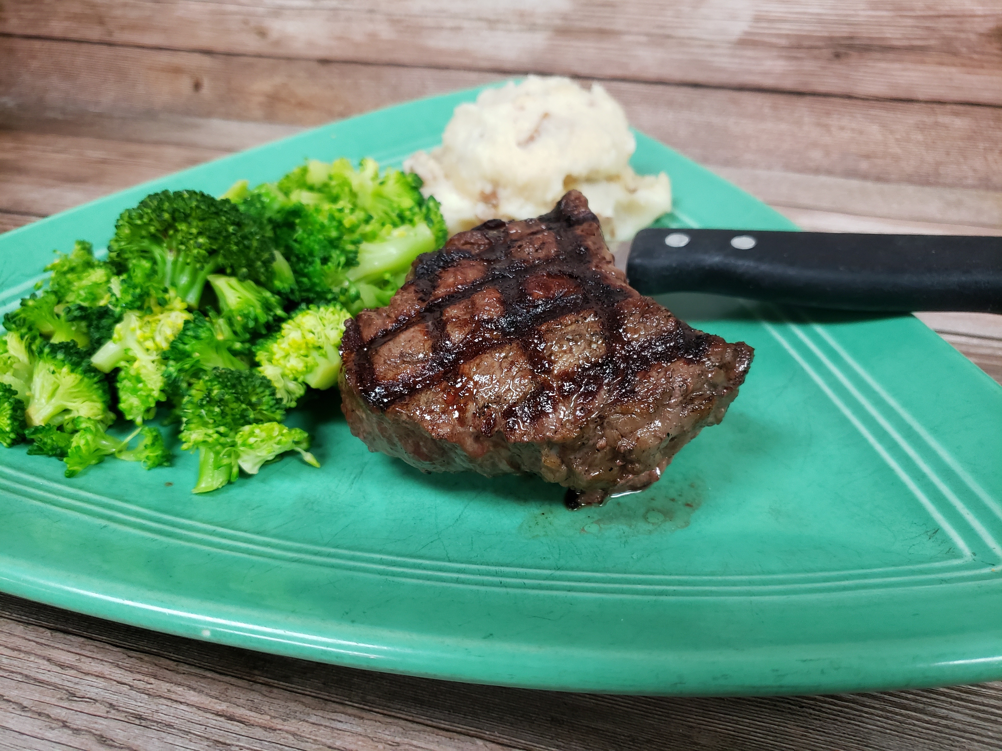 Order (GF) Choice Center-Cut Sirloin food online from Ground Round store, Neenah on bringmethat.com