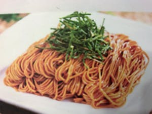 Order K16. Scallion with Noodle 葱油拌面 food online from Garage Restaurant store, San Gabriel on bringmethat.com