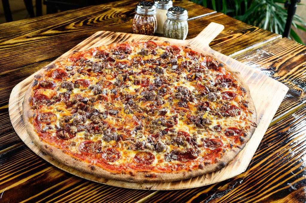 Order Americano Pizza - Small 12'' food online from Flamez wood fired pizza store, Blackwood on bringmethat.com