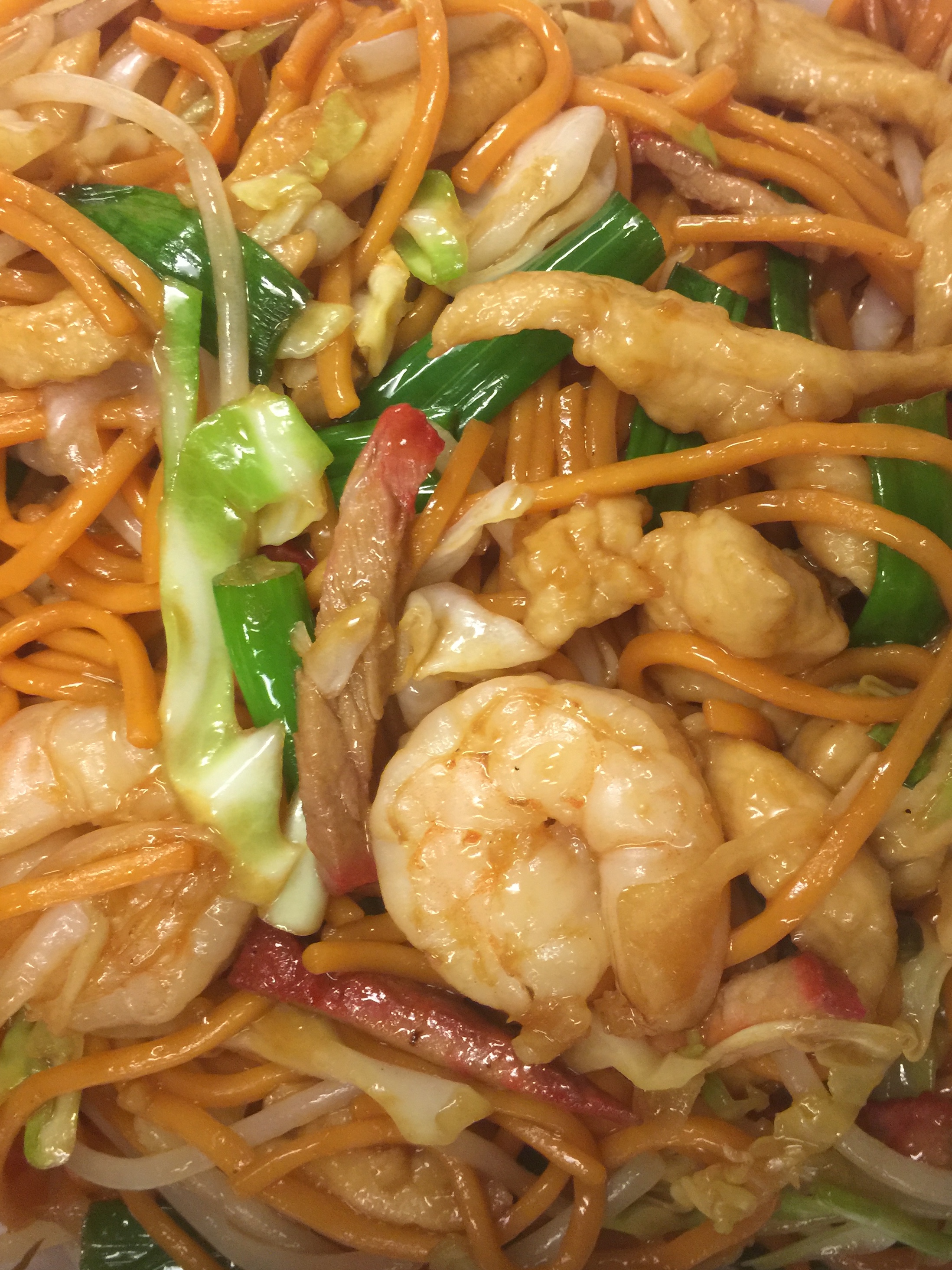 Order Combination Lo Mein food online from Wang Chinese Cuisine store, Cathedral City on bringmethat.com