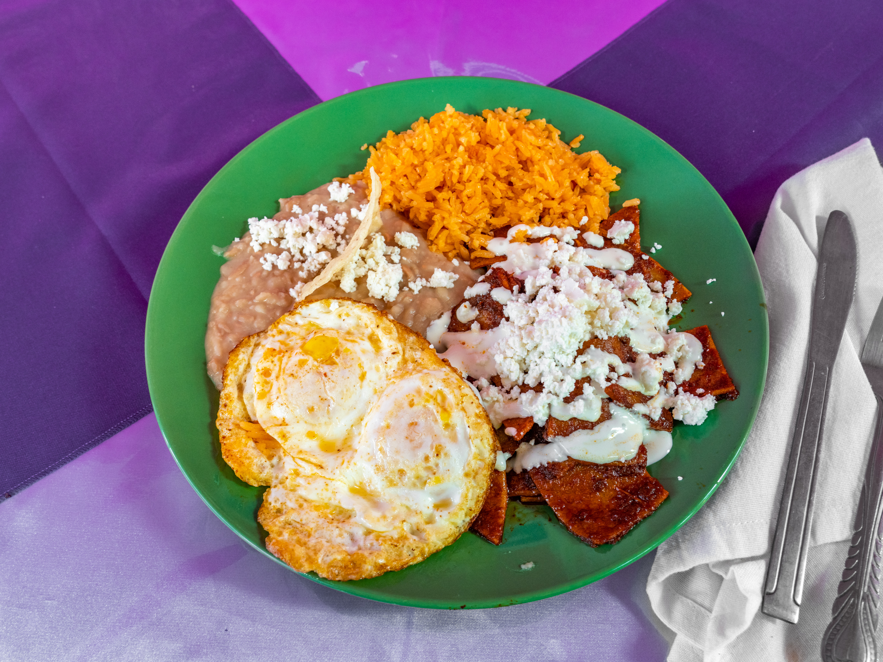 Order Chilaquiles food online from Restaurant Charapan store, Fresno on bringmethat.com