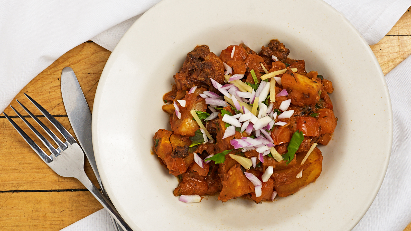 Order Aloo Gobi Masala food online from Thalaiva's Indian Kitchen store, Park Ridge on bringmethat.com