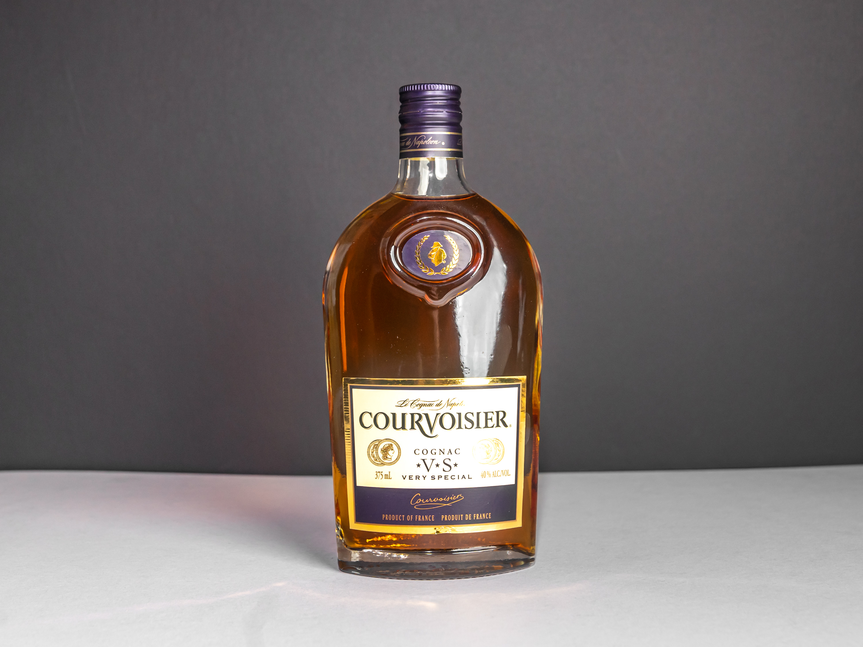 Order Courvoisier Vs, 750 ml Cognac food online from State Market store, San Francisco on bringmethat.com