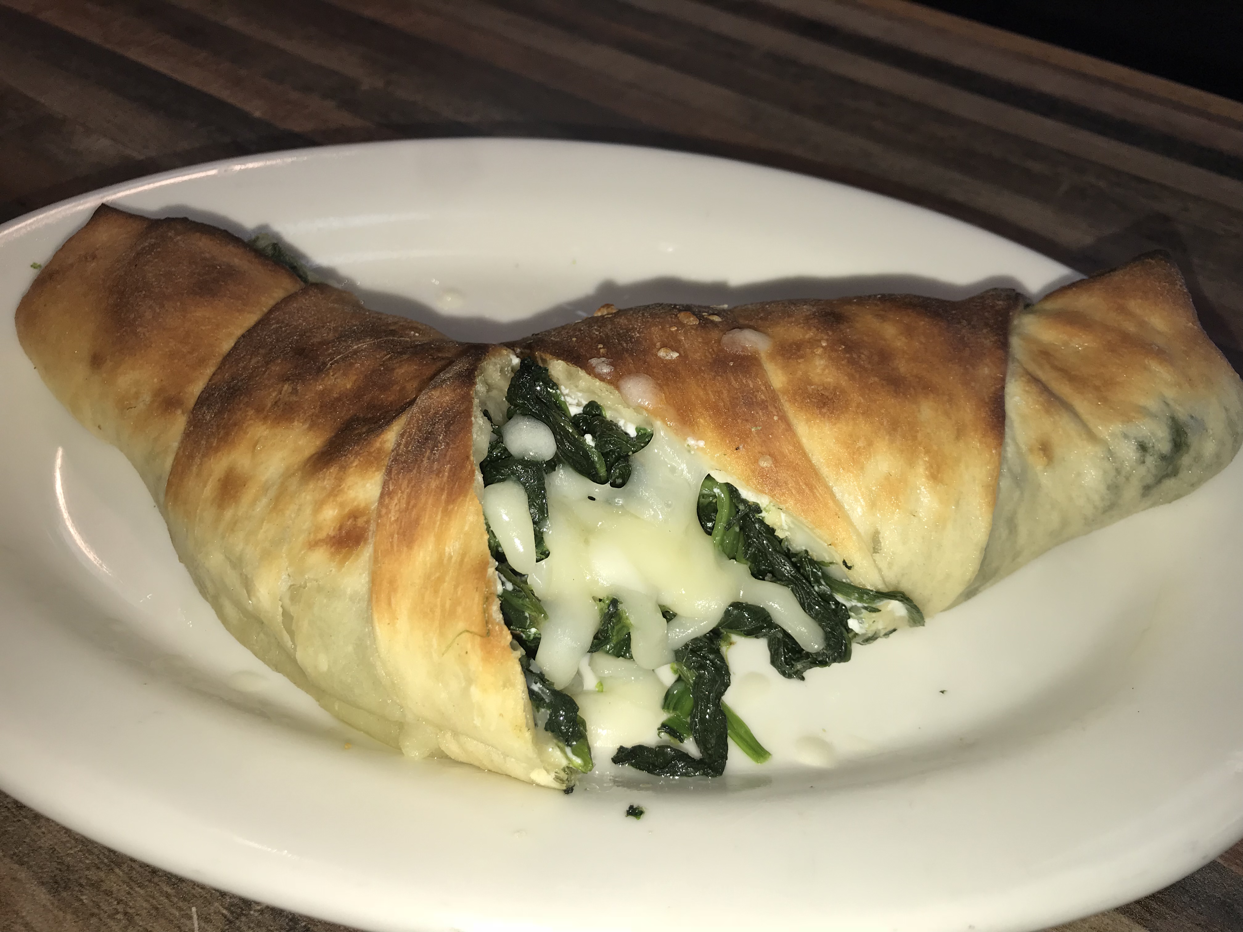 Order Spinach Roll food online from Whitepoint pizzeria store, College Point on bringmethat.com