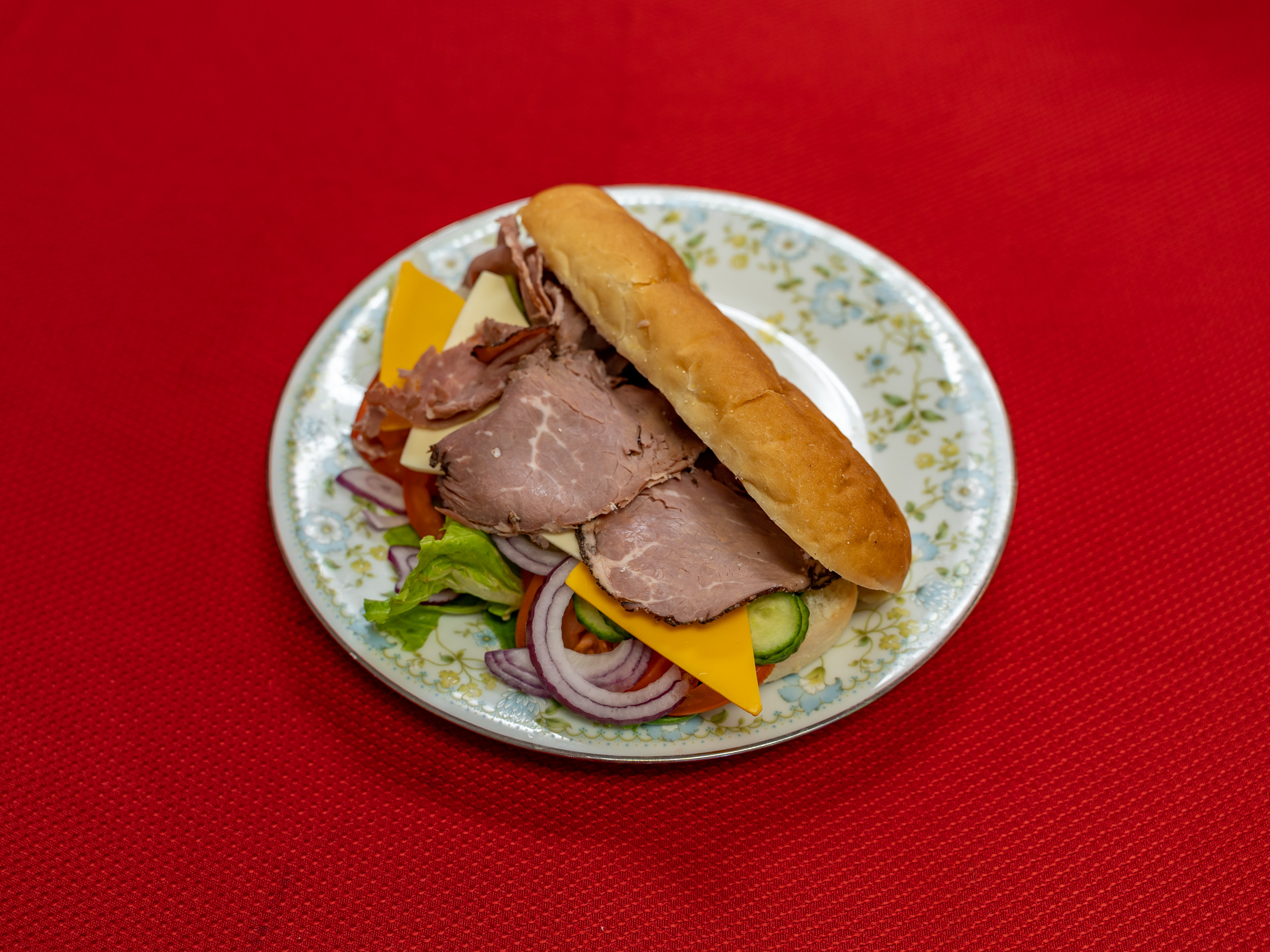Order Roast Beef Cold Sandwich food online from Broaster At New Omm Market store, Sacramento on bringmethat.com