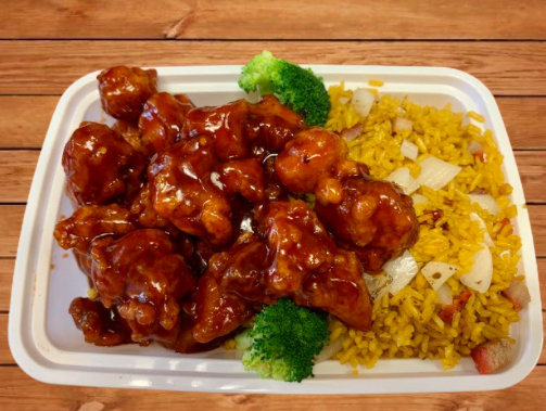 Order C13b. General Tso's Chicken Combo Plate  food online from Ming's Chinese Restaurant store, Middletown on bringmethat.com