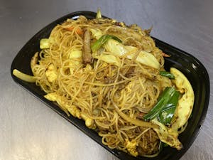 Order 78. Singapore Rice Noodles food online from Redwood Chinese Restaurant store, Clarksville on bringmethat.com