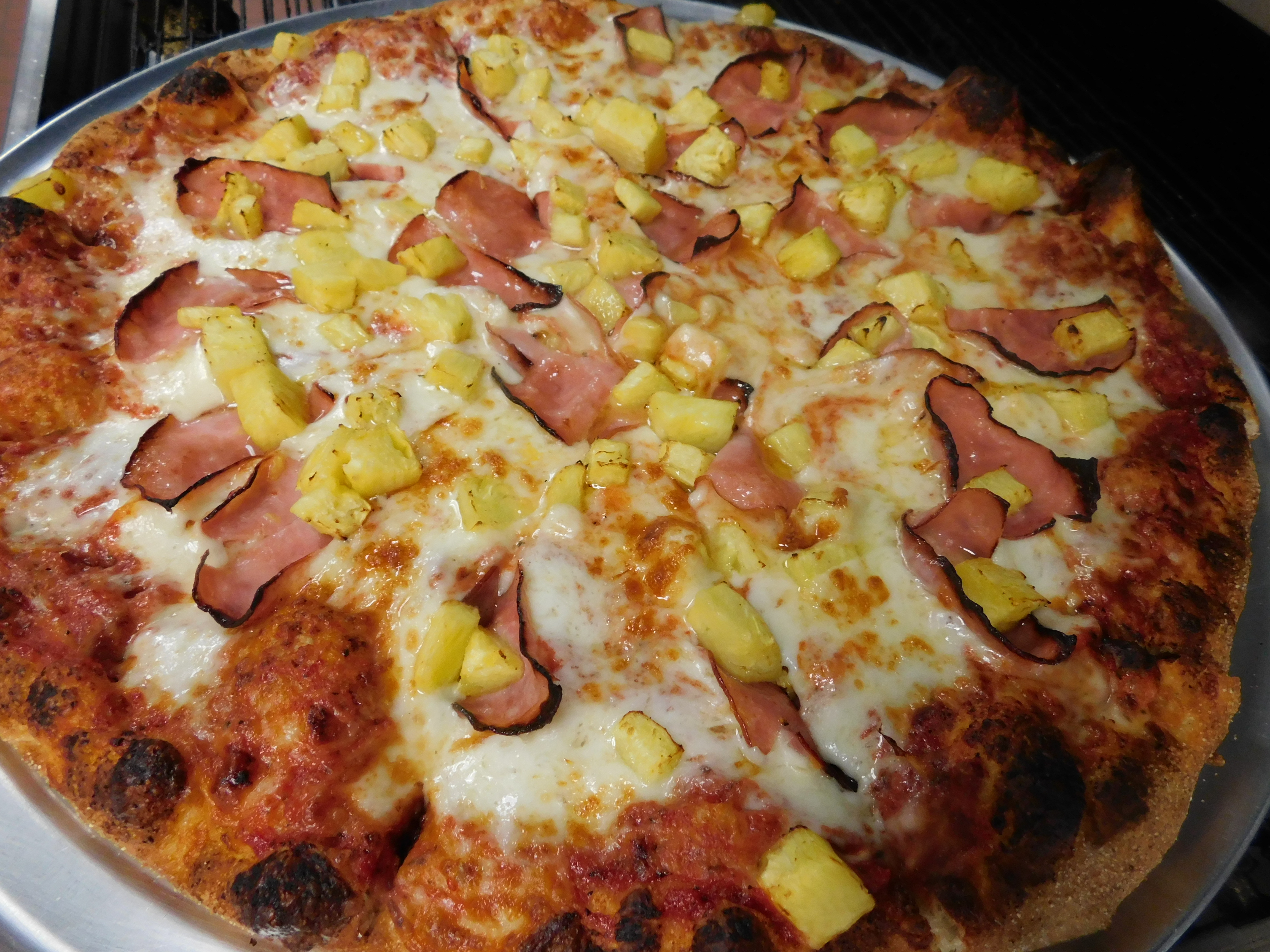 Order Hawaiian Pizza food online from Ameci Pizza & Pasta store, Thousand Oaks on bringmethat.com