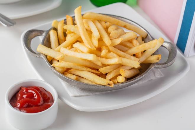 Order Shoestring Fries food online from Common Bond Bistro & Bakery store, Houston on bringmethat.com