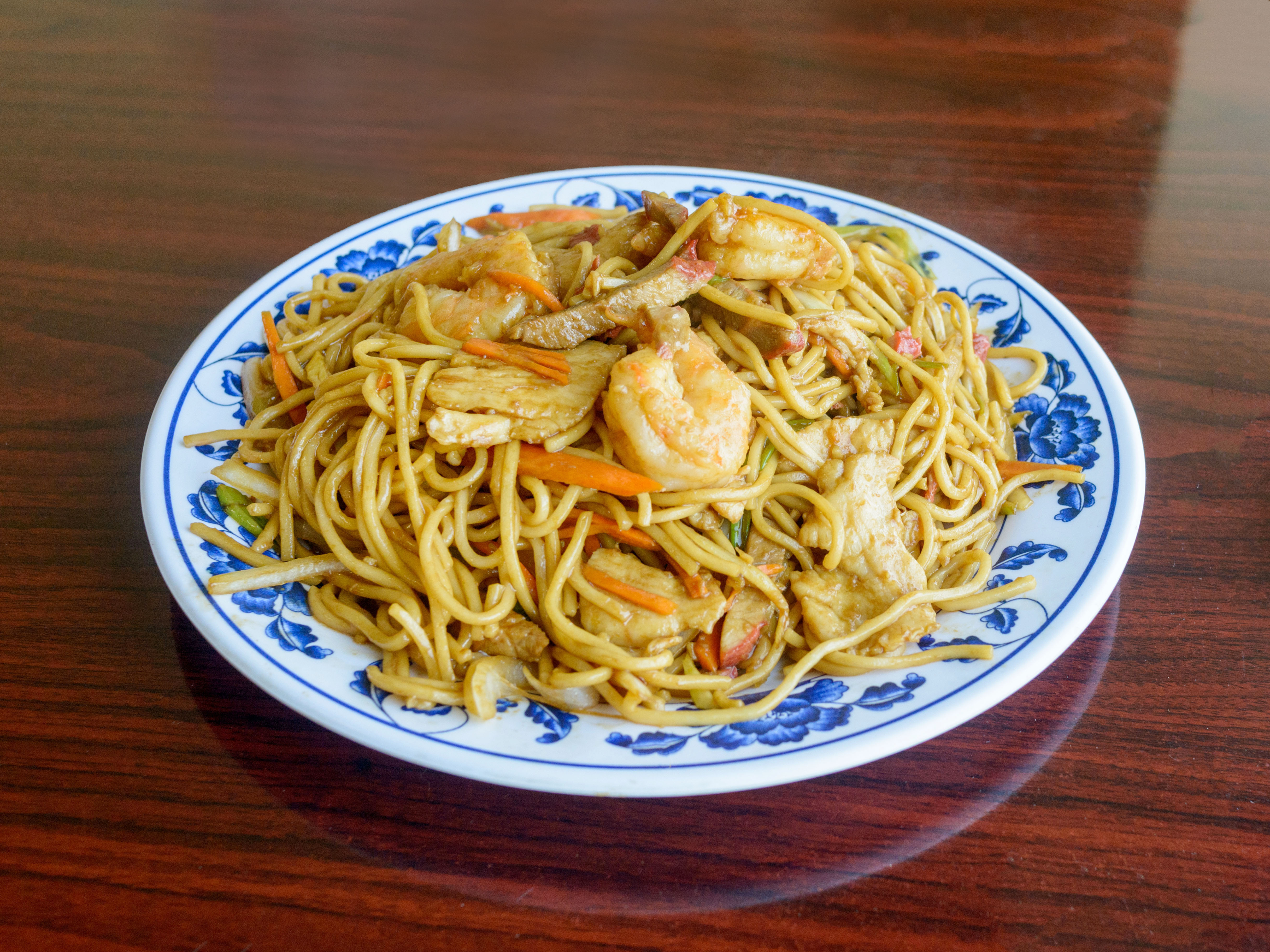 Order Vegetable Lo Mein food online from New China store, Highland Park on bringmethat.com