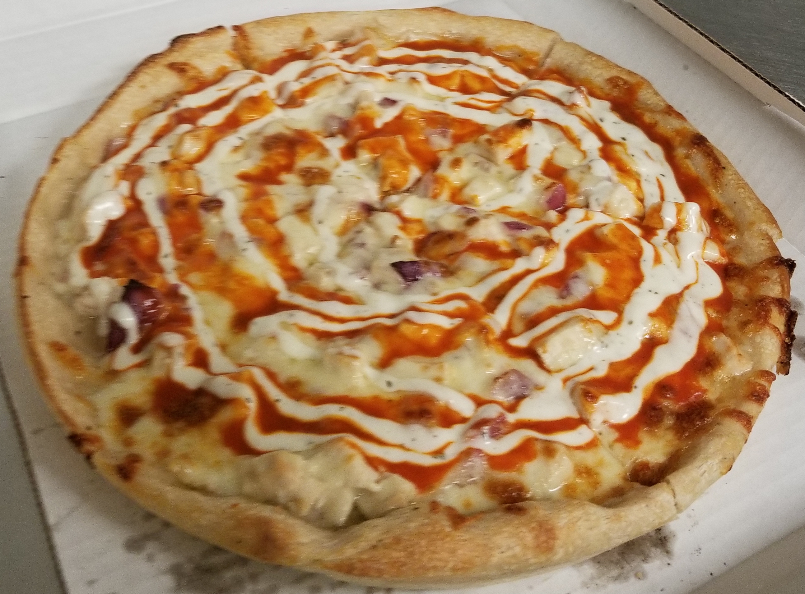 Order Buffalo Chicken Pizza food online from Papa Ray's Pizza & Wings store, Carol Stream on bringmethat.com