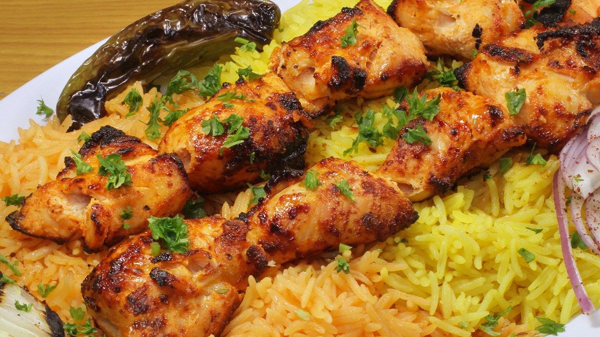 Order Chicken Kabob Plate food online from Fill-A-Pita store, Bolingbrook on bringmethat.com