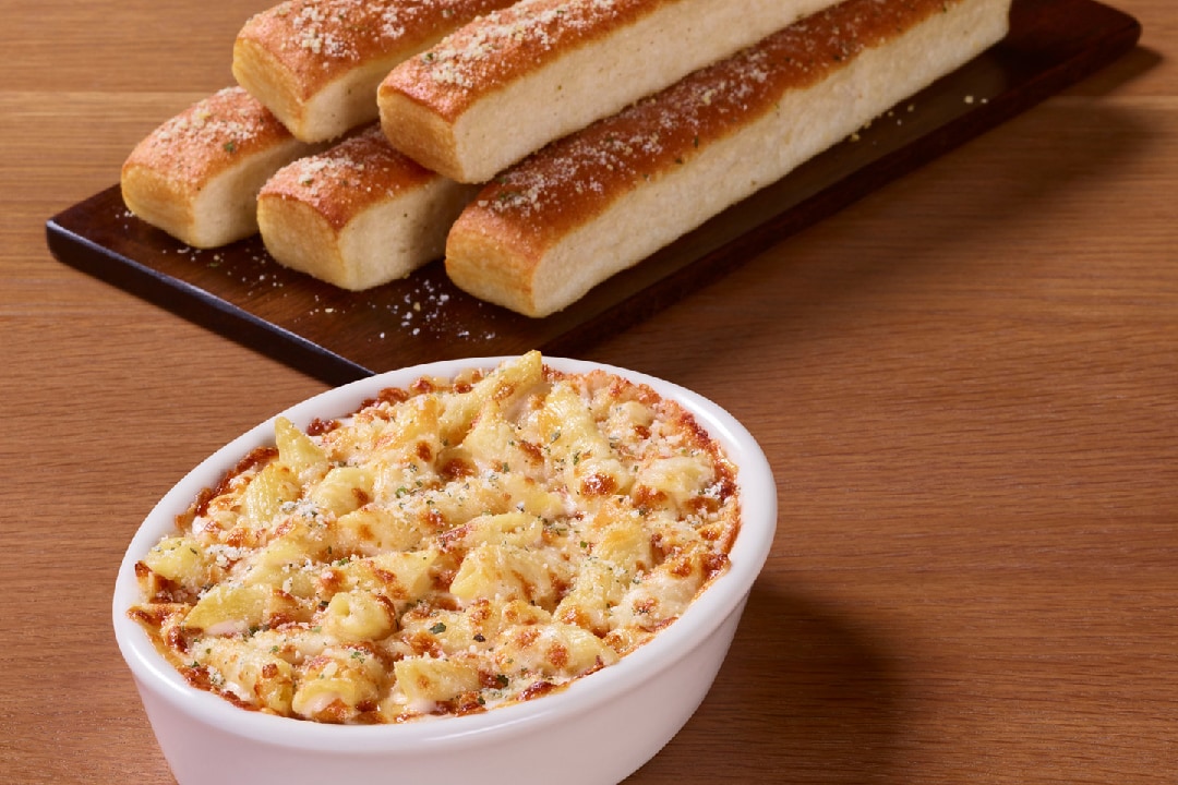 Order Oven-Baked Cheesy Alfredo Pasta food online from Pizza Hut store, Anchorage on bringmethat.com