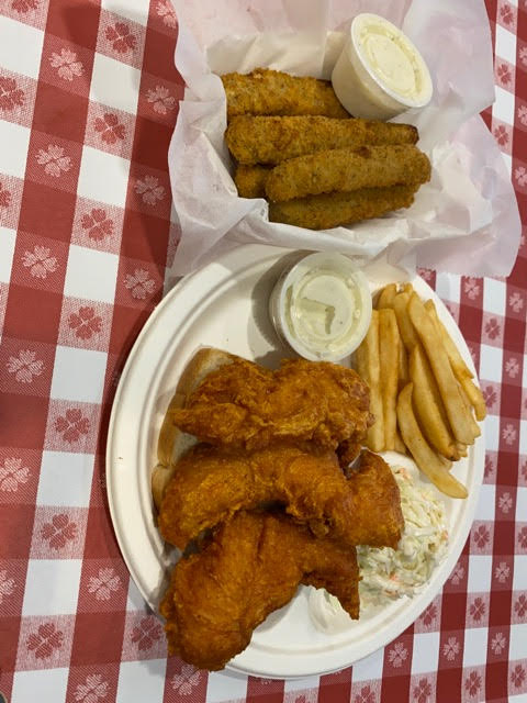 Order 3 Piece Chicken Tenders Plate food online from Gus's World Famous Fried Chicken store, Chicago on bringmethat.com