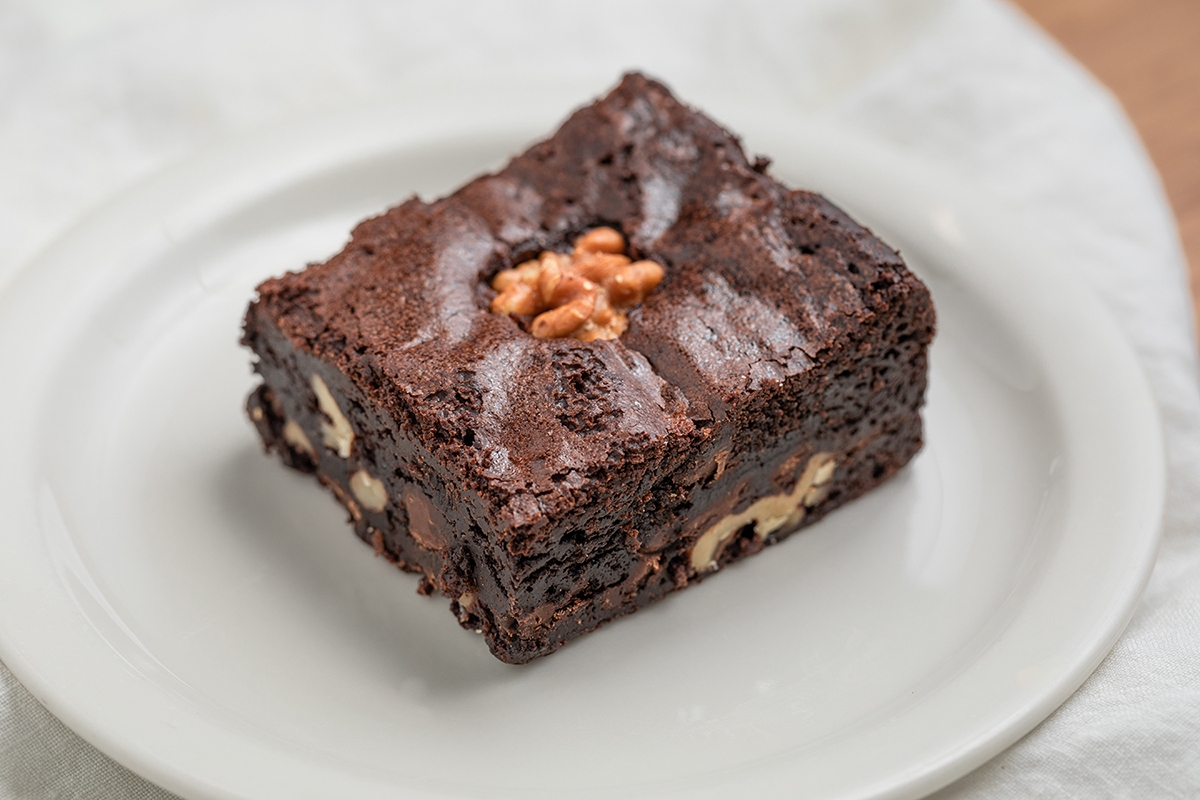 Order Decadent Brownie food online from Urth Caffe store, Pasadena on bringmethat.com