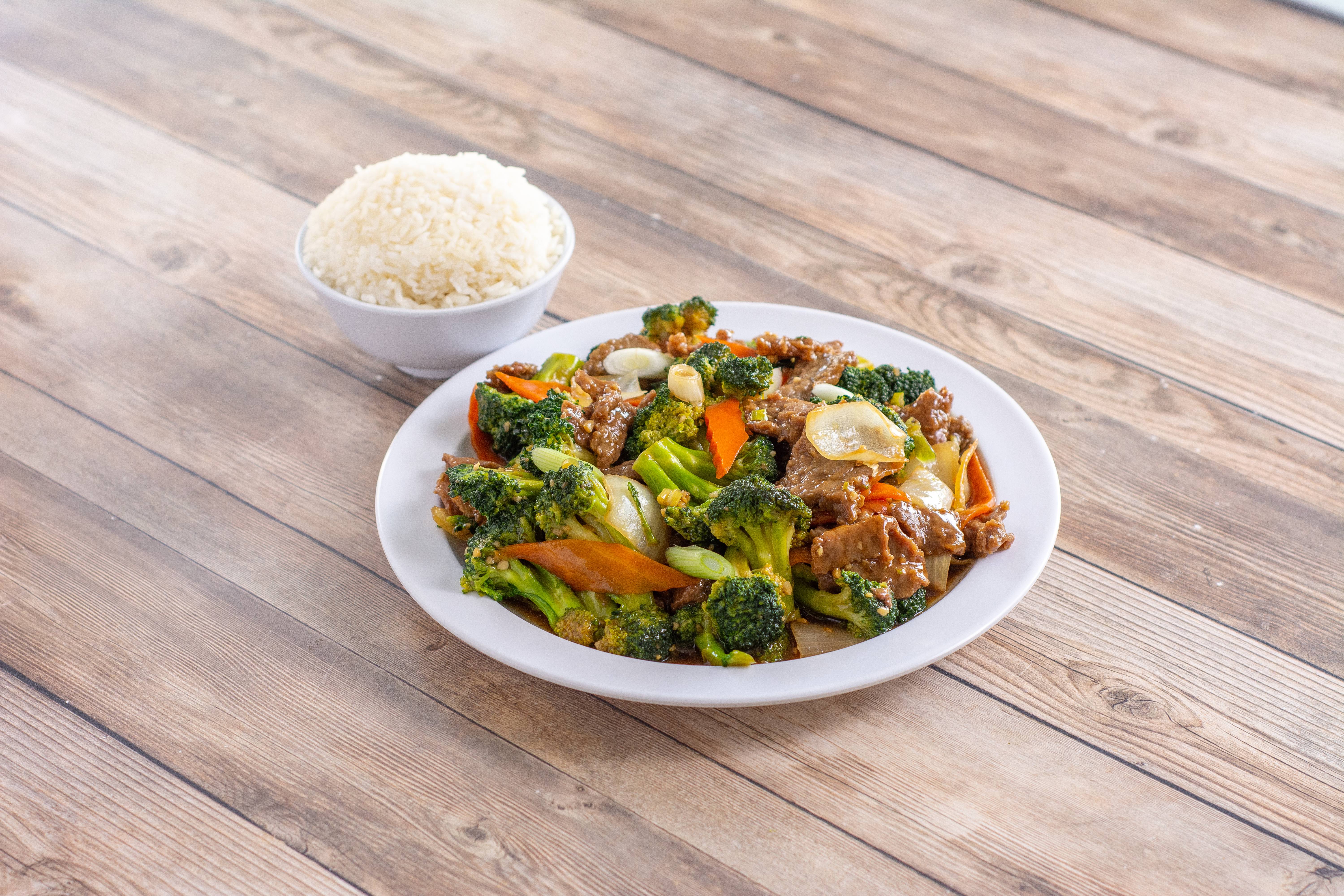 Order 27. Beef with Broccoli food online from China One store, Rancho Cucamonga on bringmethat.com