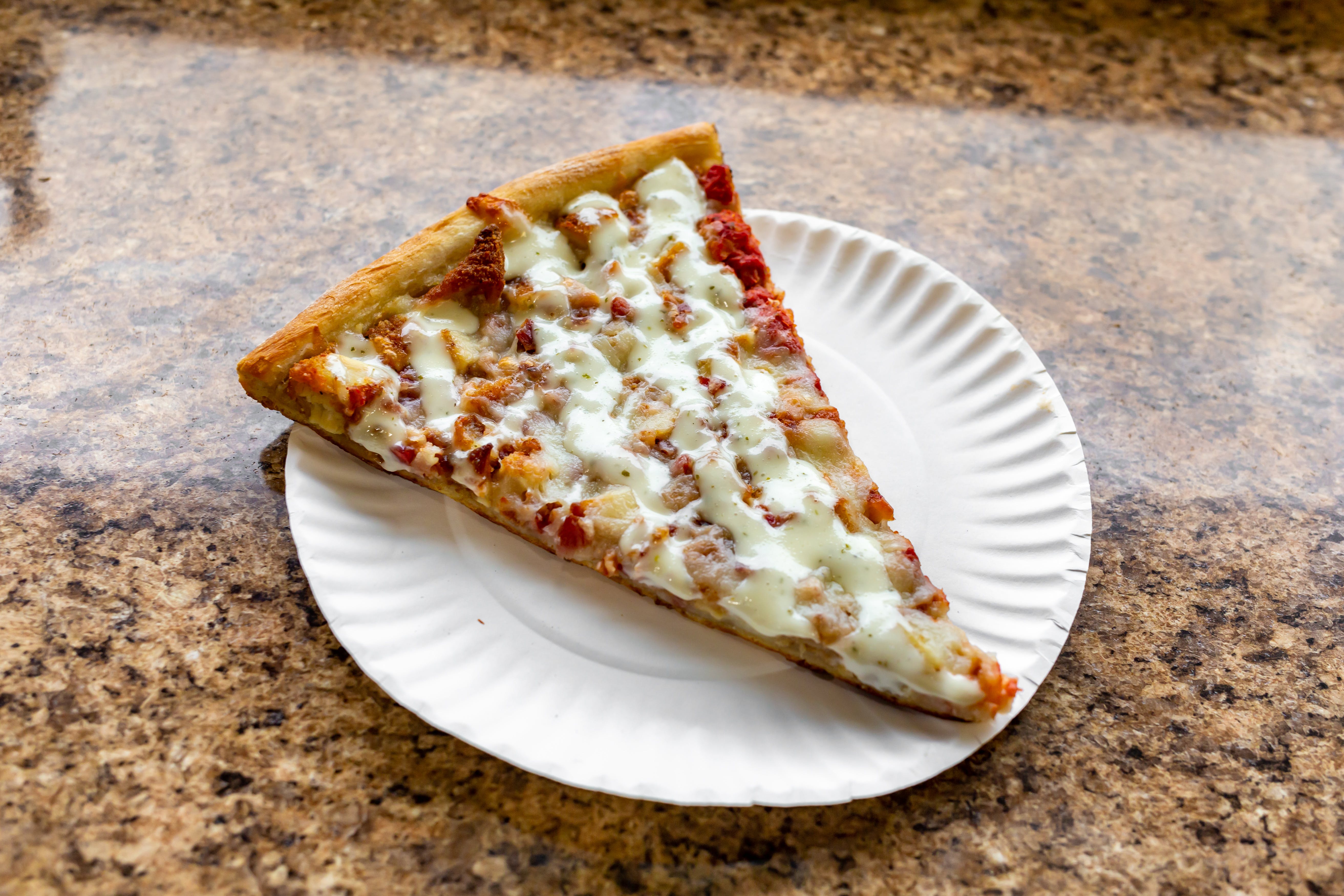 Order Chicken Bacon Ranch Pizza - Large food online from Lorenzo's Pizza store, St James on bringmethat.com