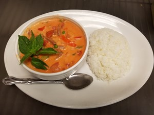 Order Roasted Duck Curry food online from Simply Thai store, Fort Collins on bringmethat.com