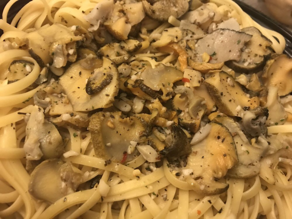 Order Pasta with White Clam Sauce food online from Fontana Restaurant store, Bayonne on bringmethat.com