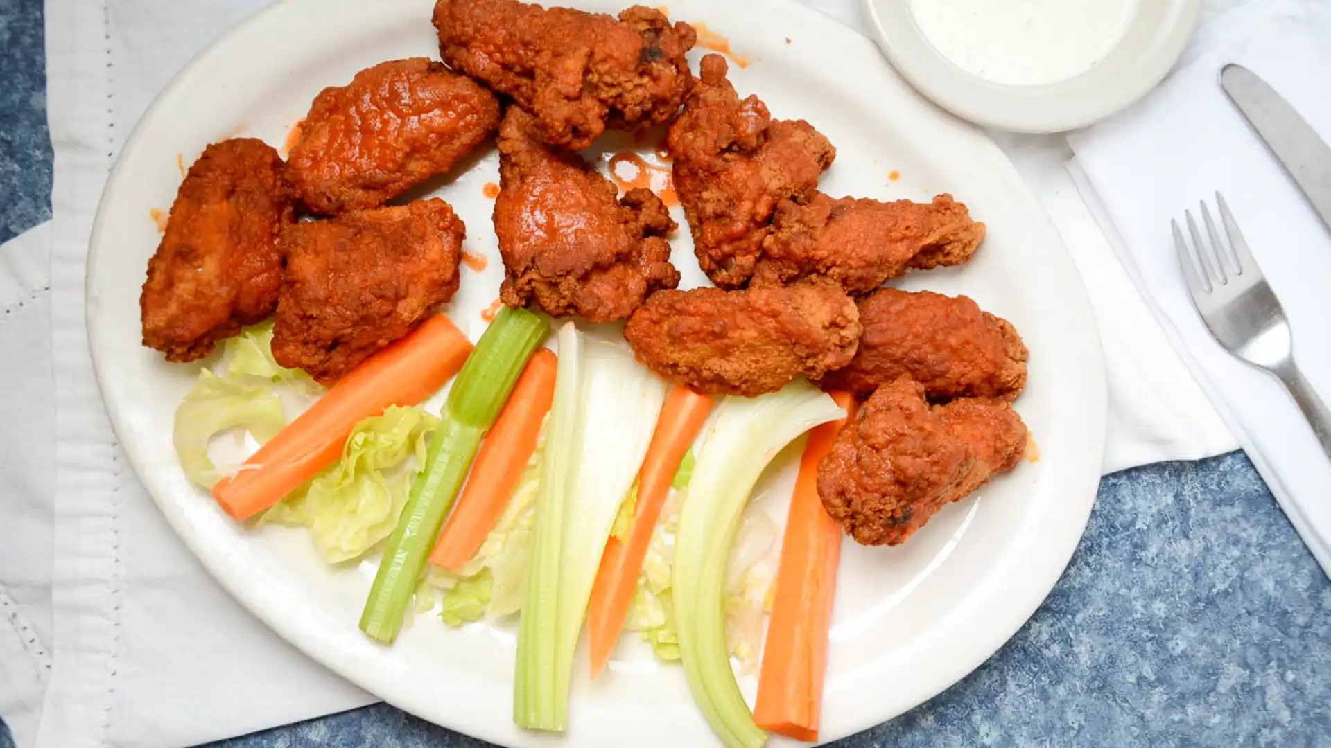Order Chicken Wings food online from Sunnyside store, Fontana on bringmethat.com