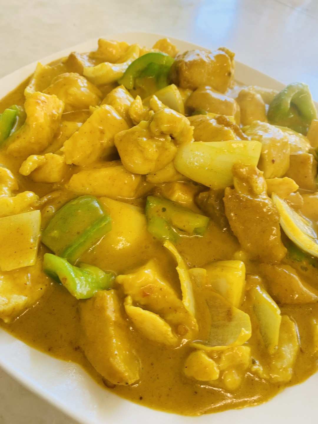 Order Curry Chicken food online from Lee Garden Restaurant store, San Leandro on bringmethat.com
