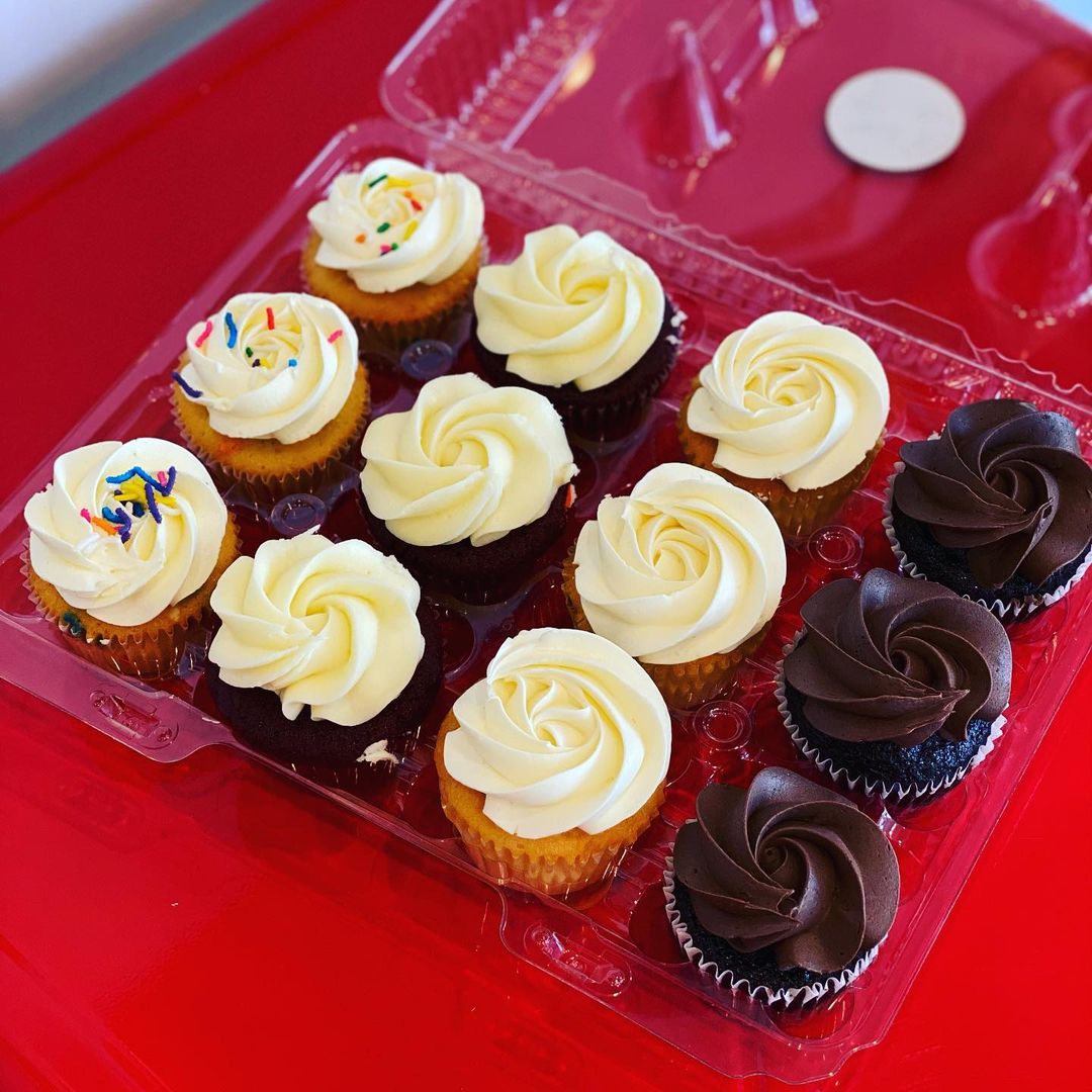 Order Cupcake Box of 6 food online from Zai Dessertery store, Bergenfield on bringmethat.com