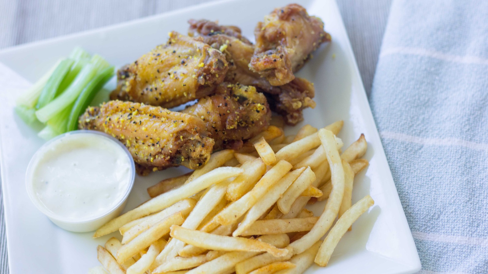 Order 25 Piece Wings food online from Chex Grill & Wings store, Charlotte on bringmethat.com