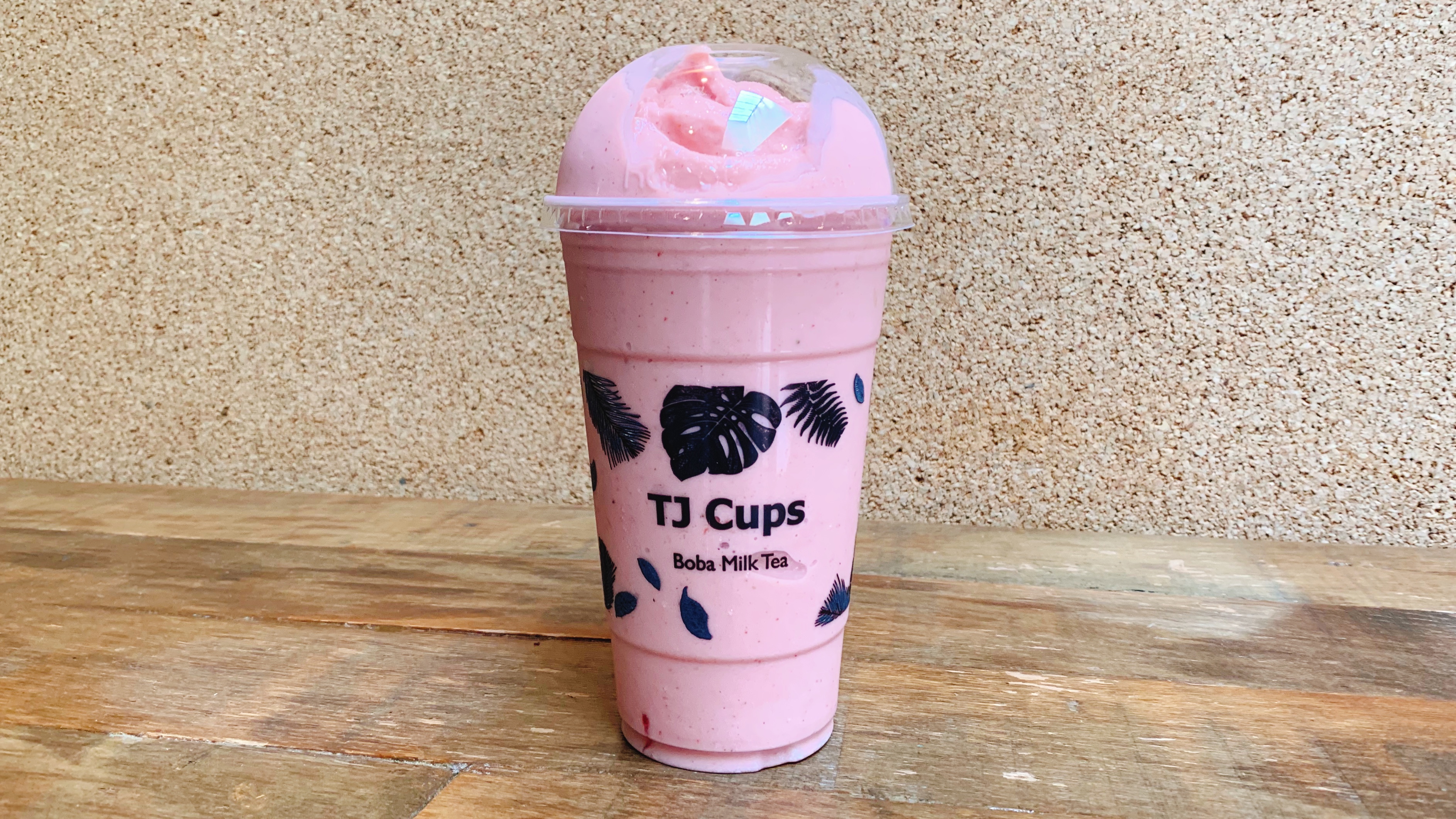 Order Organic Strawberry Smoothies food online from TJ Cups store, San Francisco on bringmethat.com