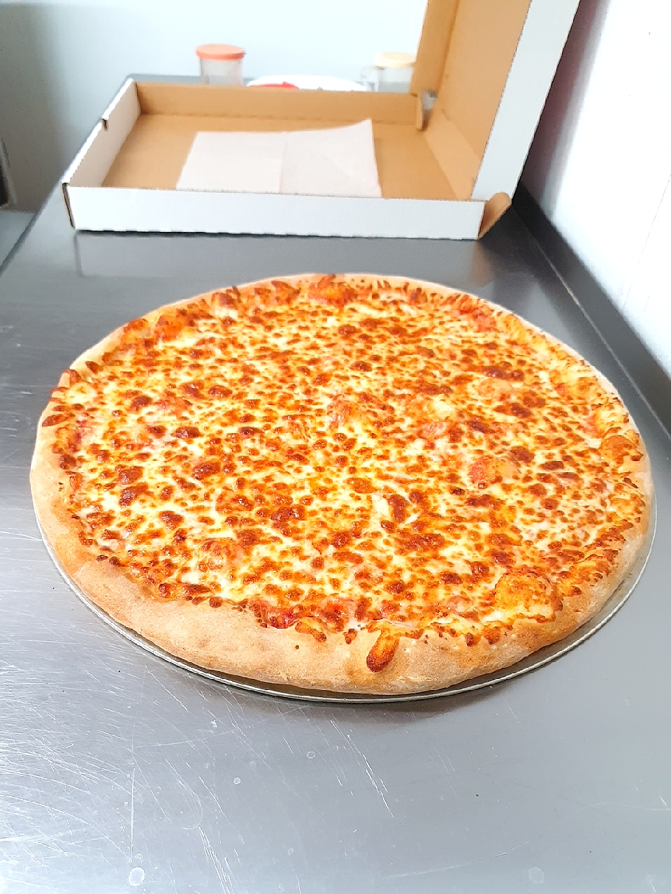 Order 1. Two 14" Plain Cheese Pizzas food online from Taza Kitchen & Pizza store, Norristown on bringmethat.com