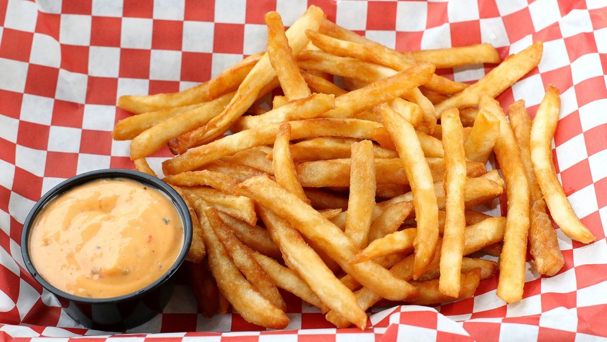 Order French Fries food online from Papa Mak's Burgers store, San Francisco on bringmethat.com