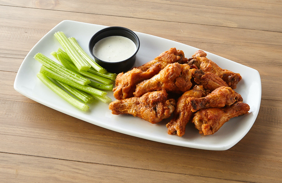 Order 6 Wings food online from Johnnys New York Style Pizza store, Peachtree City on bringmethat.com