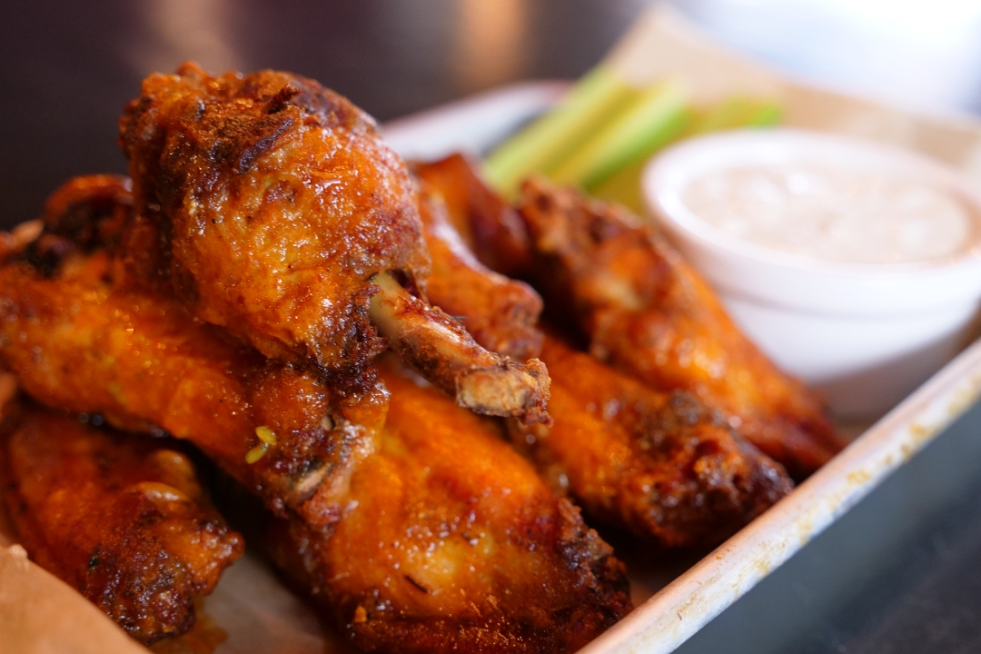 Order Fresh Hot Wings food online from Pat And Gracie store, Columbus on bringmethat.com