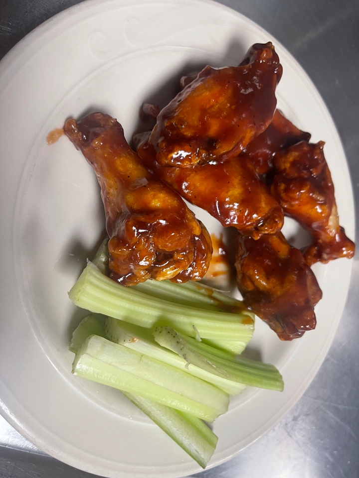 Order 6 Wings food online from New York J and P Pizza store, Mount Airy on bringmethat.com