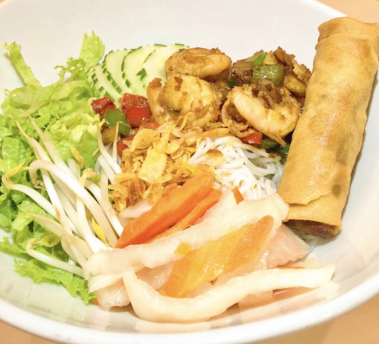 Order Egg Roll Vermicelli with Grilled Shrimp food online from Min Min Asian Cafe store, Chicago on bringmethat.com