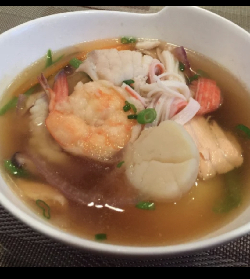 Order Spicy Seafood Soup food online from Abi sushi store, Astoria on bringmethat.com