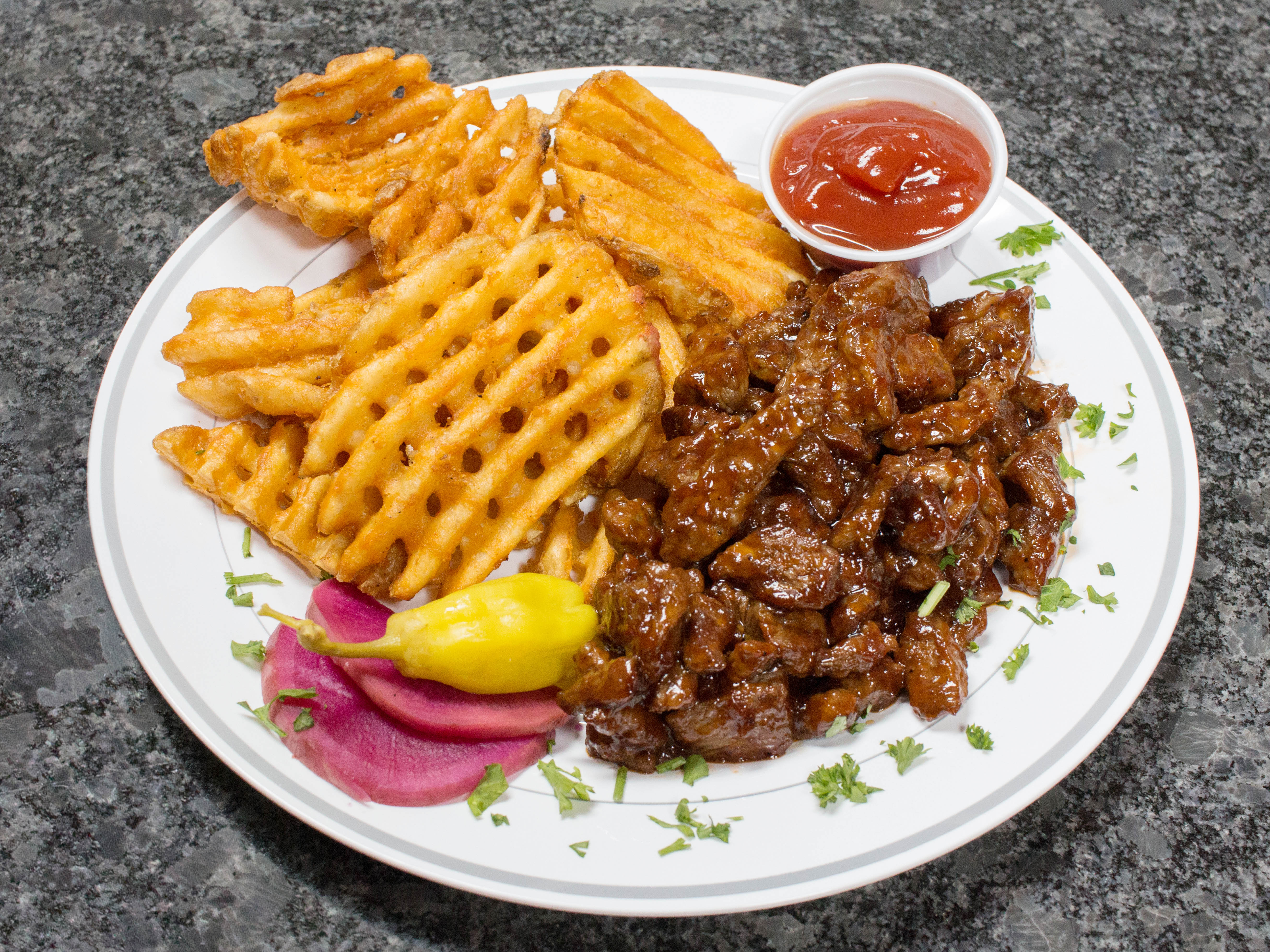 Order Half Mike's Steak Bites and Fries Platter food online from Mike's Kabob Grille Inc store, Detroit on bringmethat.com