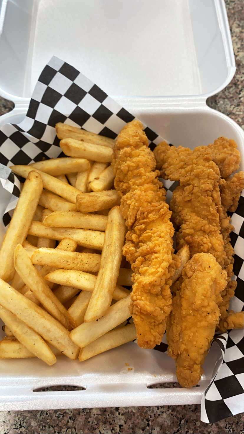 Order 10. Chicken Tenders and French Fries food online from Sushi Y Mariscos Que Rollo store, Northridge on bringmethat.com