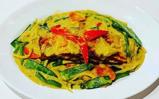 Order L13. Salmon Green Curry  food online from Boba Tea Cafe store, Niagara Falls on bringmethat.com