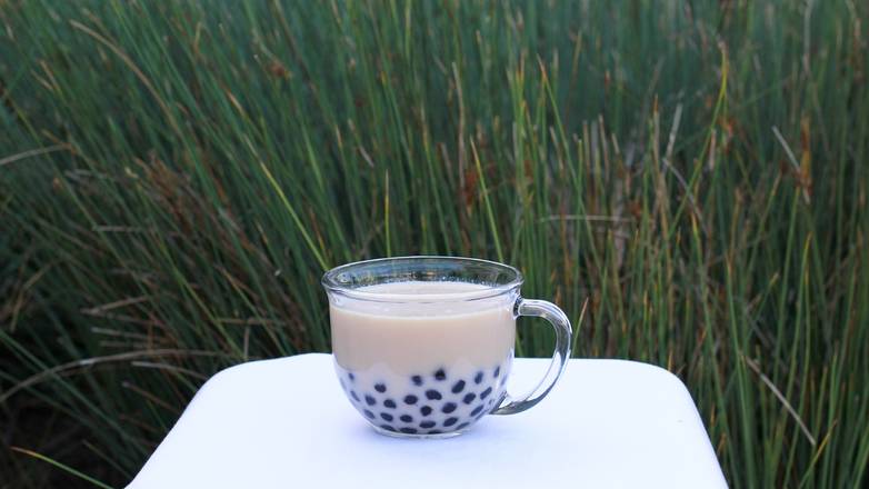 Order Almond Green Milk Tea, Hot (Medium) food online from Cha For Tea store, Long Beach on bringmethat.com