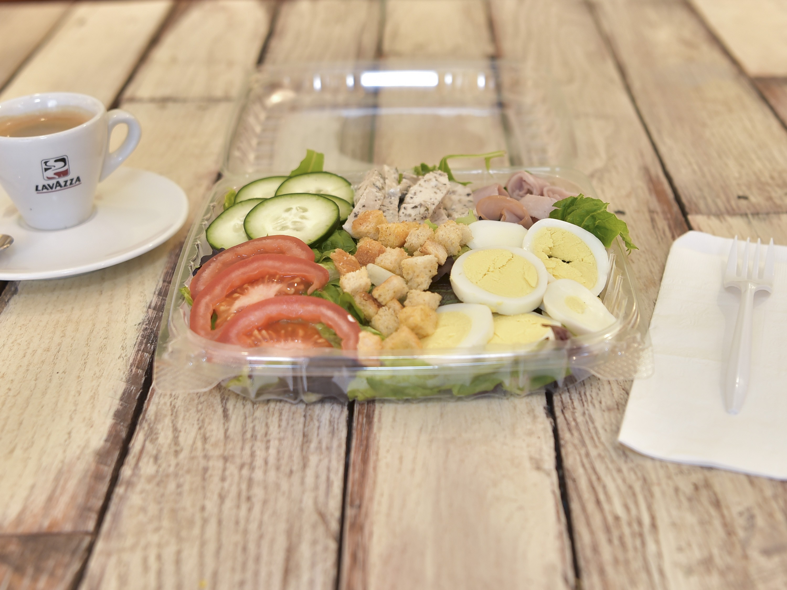 Order Chef Salad food online from C Cake & Coffee House store, Montevallo on bringmethat.com