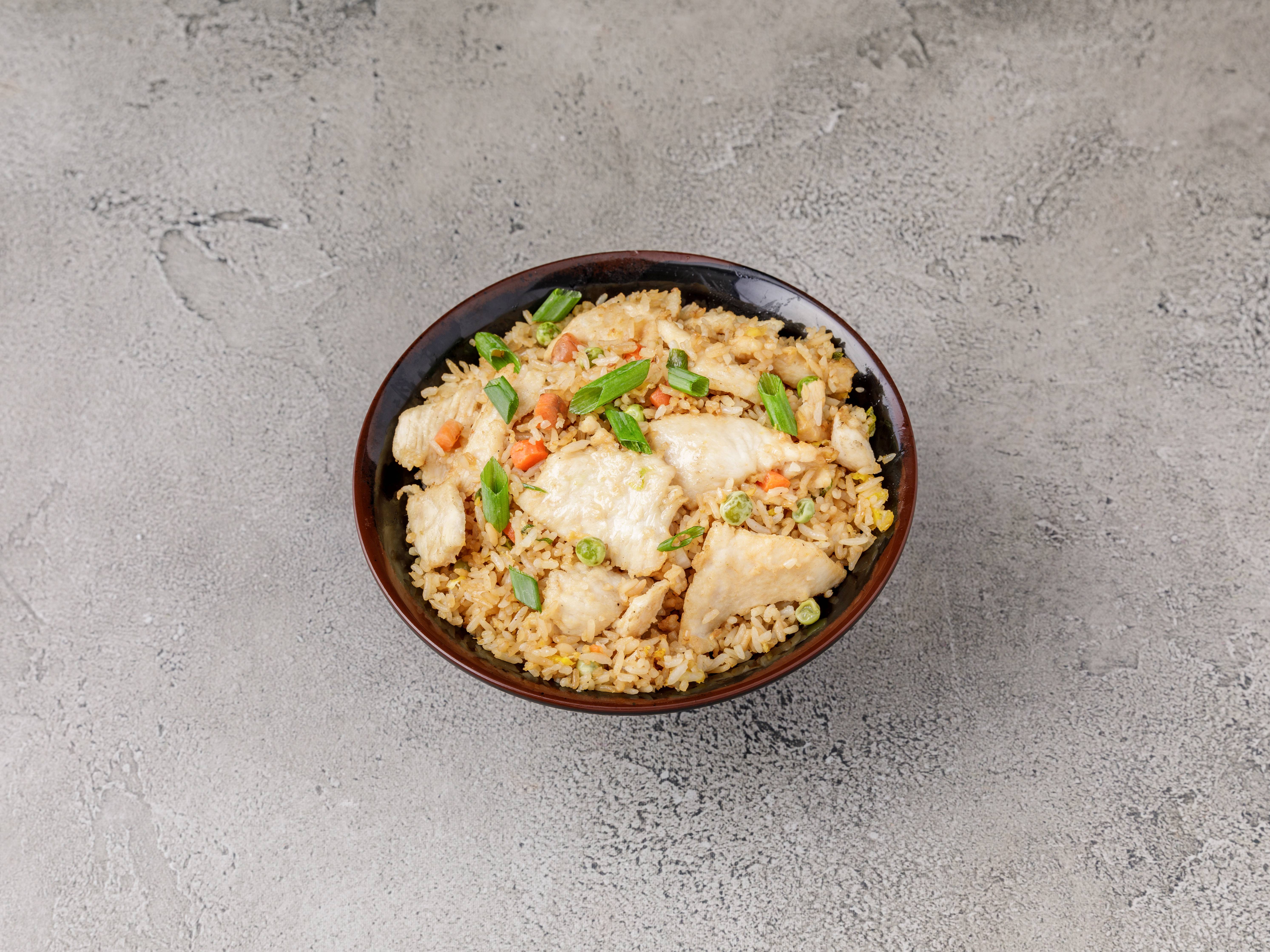 Order Chicken Fried Rice food online from Sunshine Chinese and Thai store, Suwanee on bringmethat.com