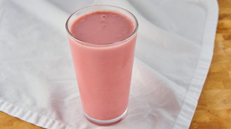 Order Strawberry Banana Smoothie food online from Nrgize store, Bridgeville on bringmethat.com