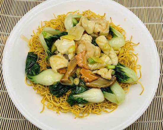 Order House Special Pan Fried Noodle food online from Peony Seafood Restaurant store, Oakland on bringmethat.com