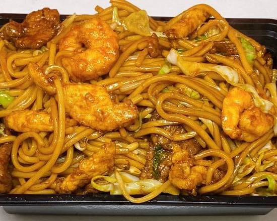 Order House Special Chow Mein food online from Little Chef Chinese Takeout @Aztec Food Hub store, San Diego on bringmethat.com