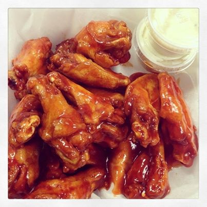Order Fresh Wings food online from Golden Crust Pizza store, Providence on bringmethat.com