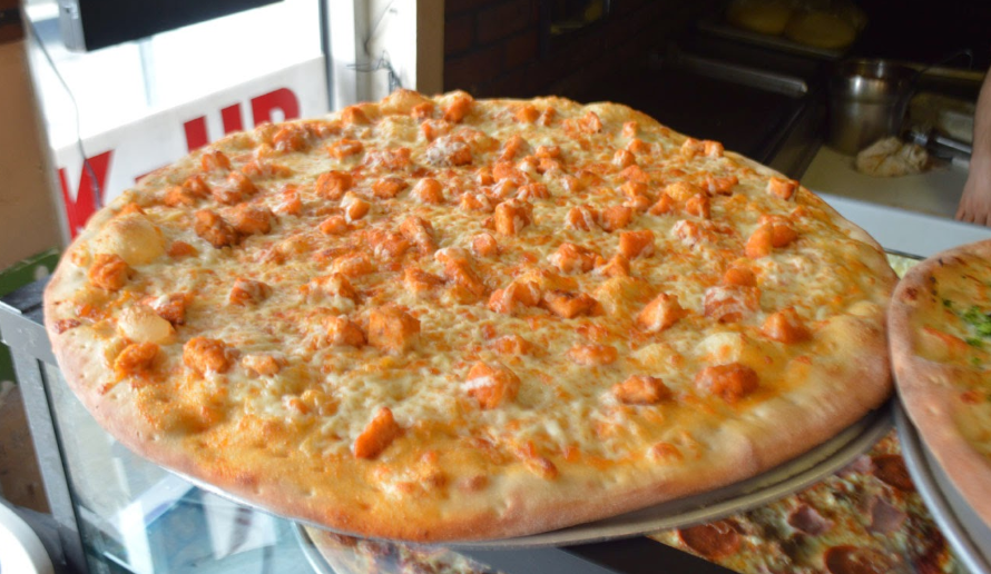 Order Buffalo Chicken Pizza food online from Venetos Pizza and Pasta store, Clifton Park on bringmethat.com