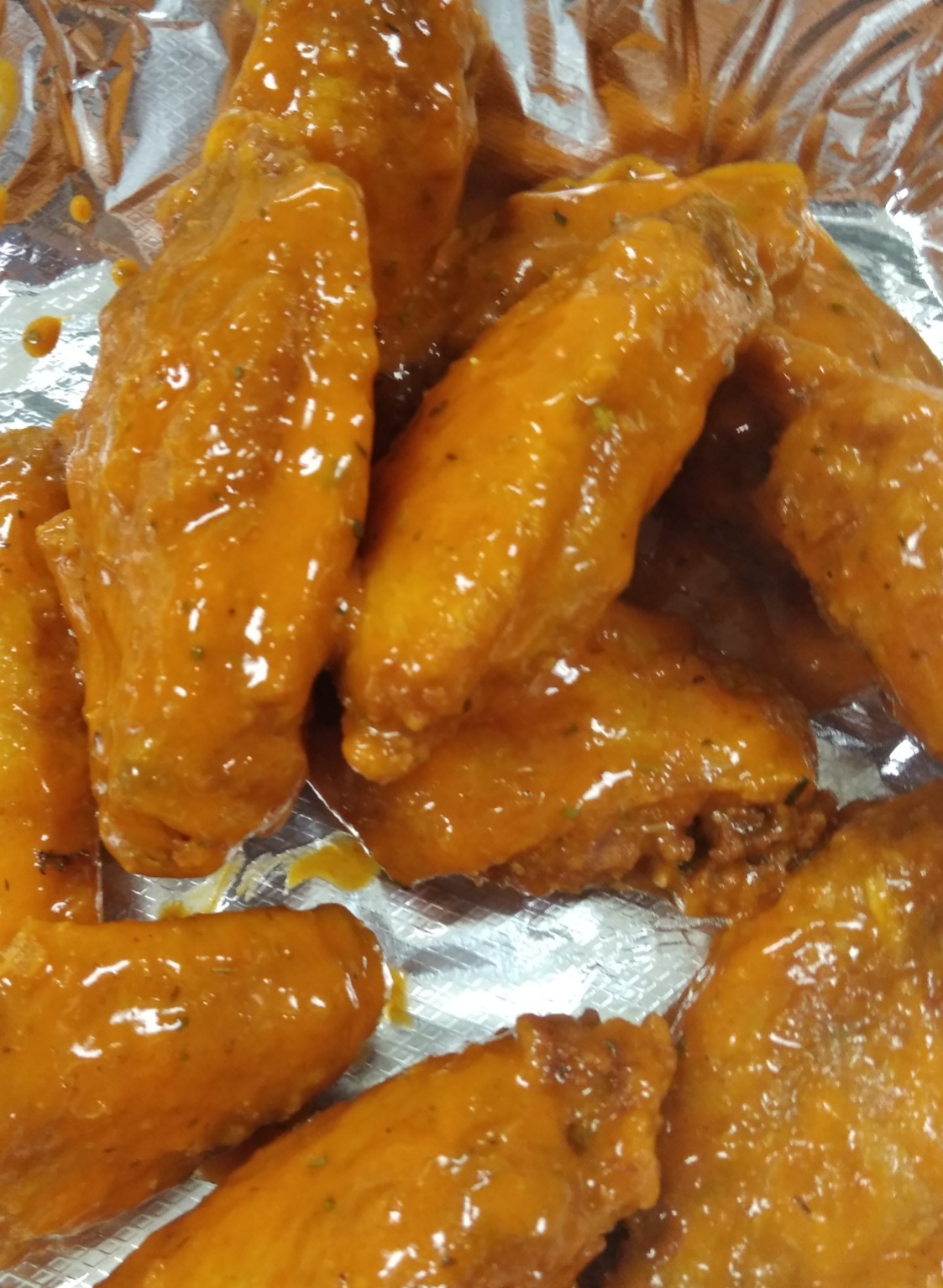 Order 6 Piece Traditional Wings food online from Papa Ray's Pizza & Wings store, Carol Stream on bringmethat.com